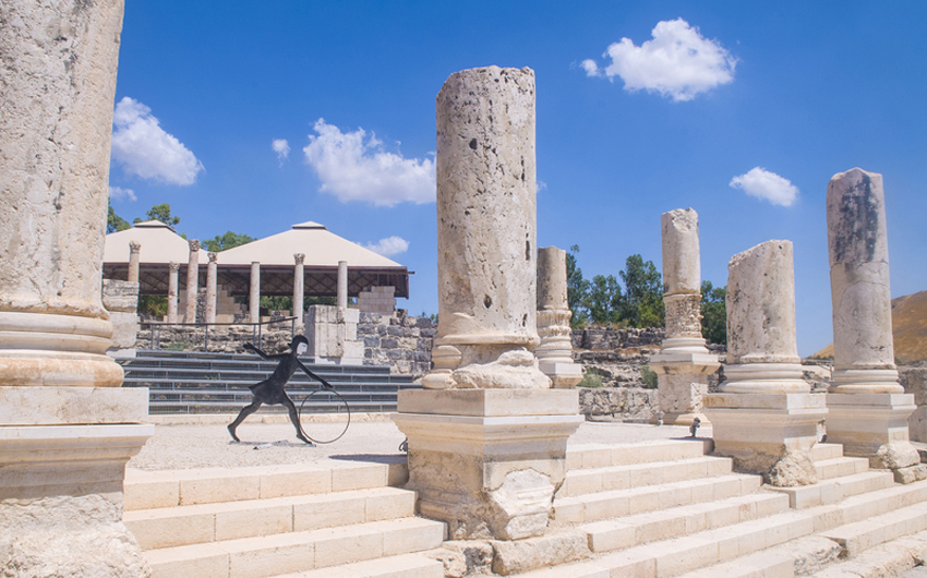Ruins of the Roman city Scythopolis in the Beit Shean National Park