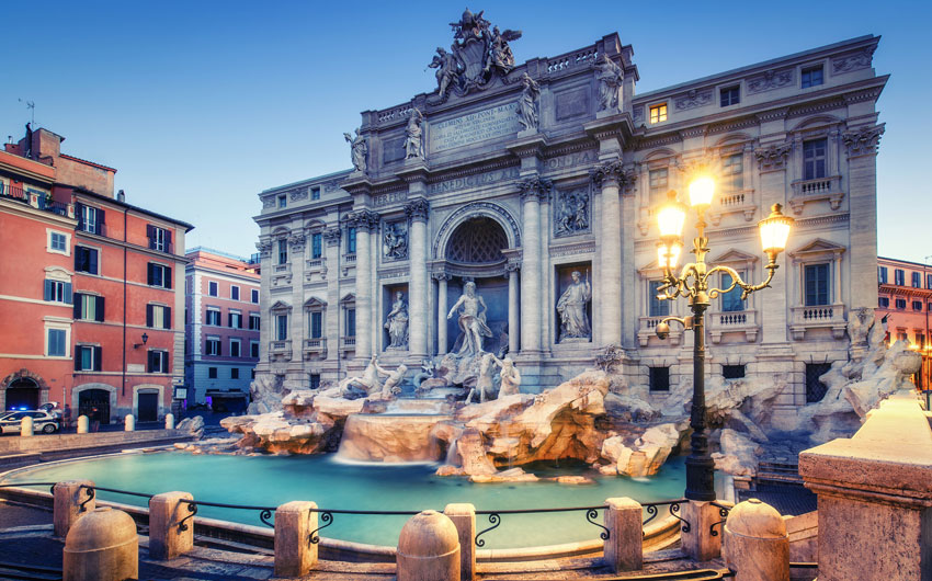  Trevi Fountain in Rome