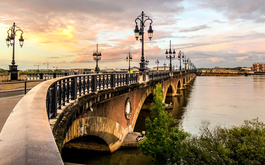 Pont de Pierre in Bordeaux 