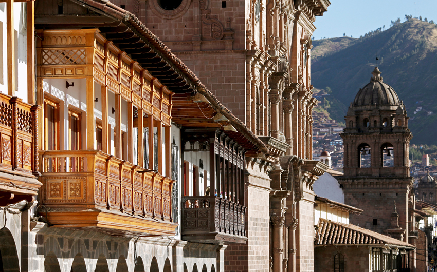 Closeup details of the Plaza de Armas in Cusco