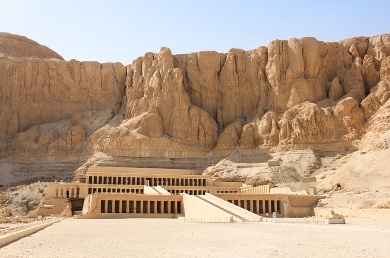 FRI I LUXOR