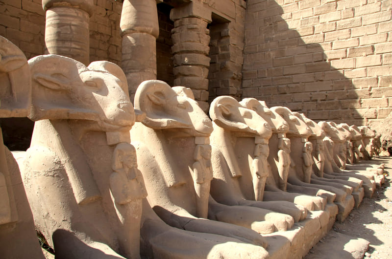 SAT I LUXOR I CAIRO